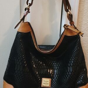 Dooney and bourke women purse